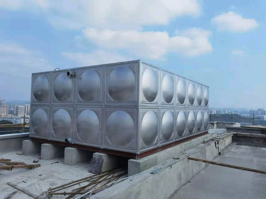 Lưu trữ nước cách nhiệt công nghiệp ngoài trời 0,6MPa Với công suất 100 tấn
